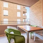 Apartamento & Pool - Modern Flat Near The Port With Parking