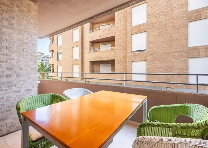 & Pool - Modern Flat Near The Port With Parking Apartment