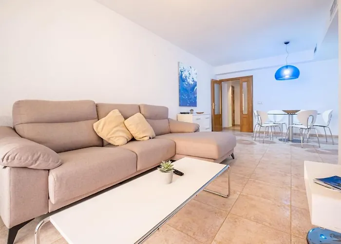 & Pool - Modern Flat Near The Port With Parking *