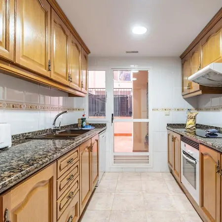 & Pool - Modern Flat Near The Port With Parking *