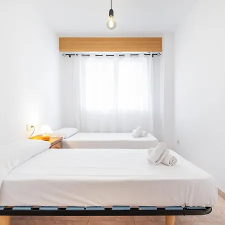& Pool - Modern Flat Near The Port With Parking