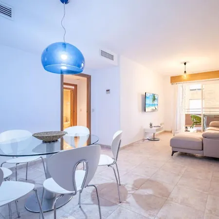 & Pool - Modern Flat Near The Port With Parking Daire *