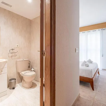 & Pool - Modern Flat Near The Port With Parking *