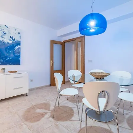Daire & Pool - Modern Flat Near The Port With Parking *