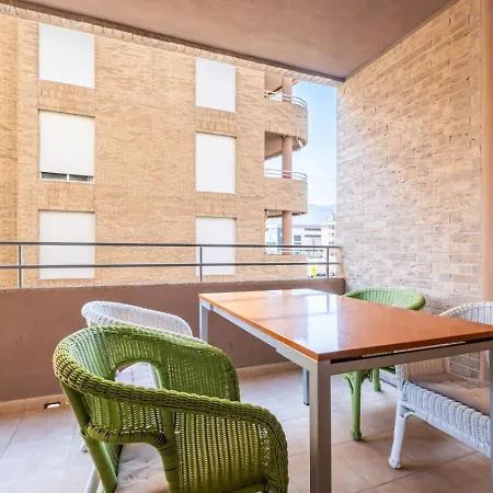 Daire & Pool - Modern Flat Near The Port With Parking