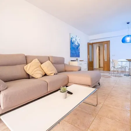 & Pool - Modern Flat Near The Port With Parking *