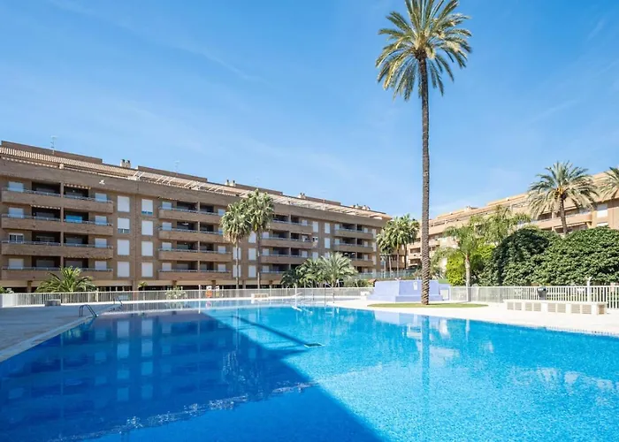 公寓 & Pool - Modern Flat Near The Port With Parking