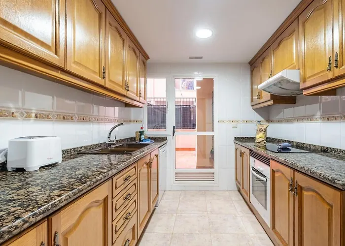 & Pool - Modern Flat Near The Port With Parking *