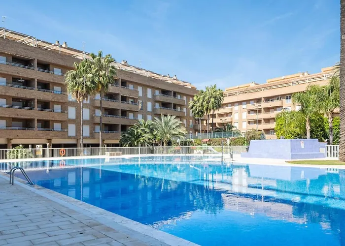 公寓 & Pool - Modern Flat Near The Port With Parking