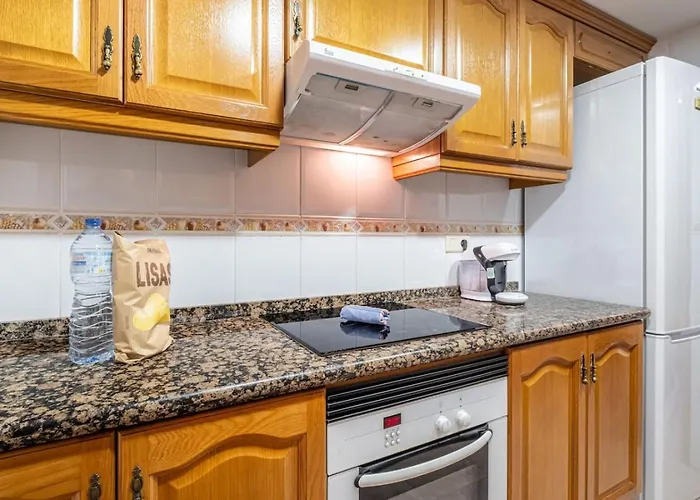 & Pool - Modern Flat Near The Port With Parking شقة *